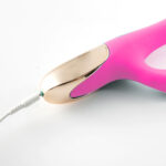 Maui 420 Series - Dual Motor G-Spot Pot Leaf - Rechargeable Vibrator - Pink - Image 4